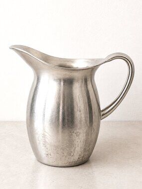 Vintage Vollrath Stainless Steel Water Pitcher Carafe Hotel Restaurant 68 oz USA